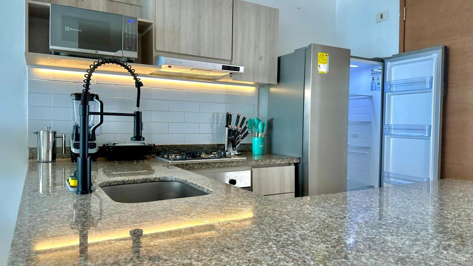 By Calamari Homes - Altamar 27b1 Near Walled Cartagena