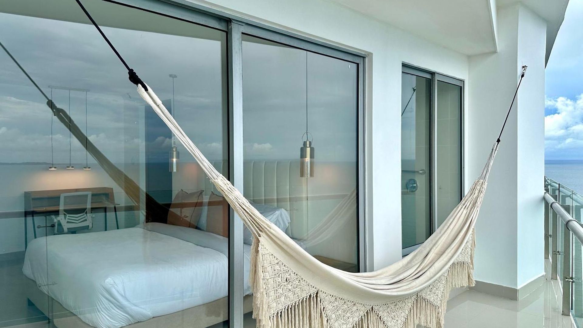 By Calamari Homes - Altamar 27b1 Near Walled Cartagena