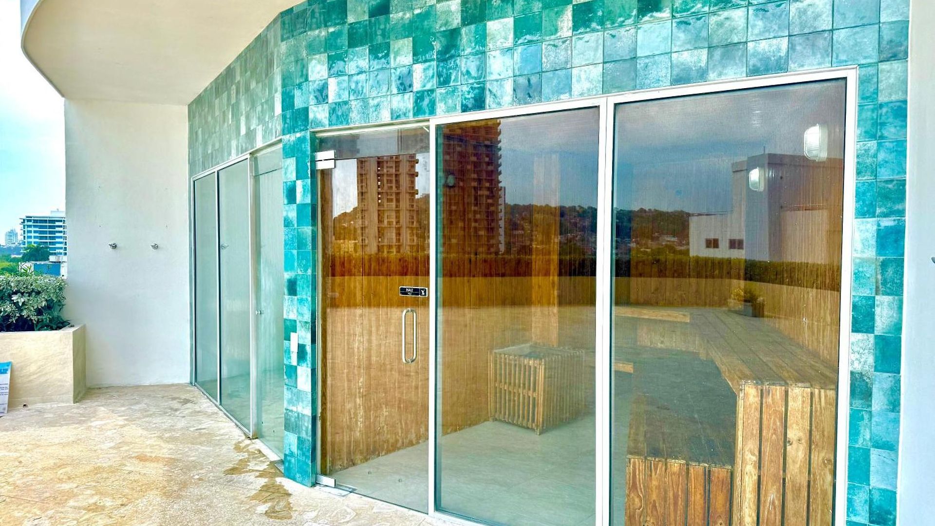 By Calamari Homes - Altamar 27b1 Near Walled